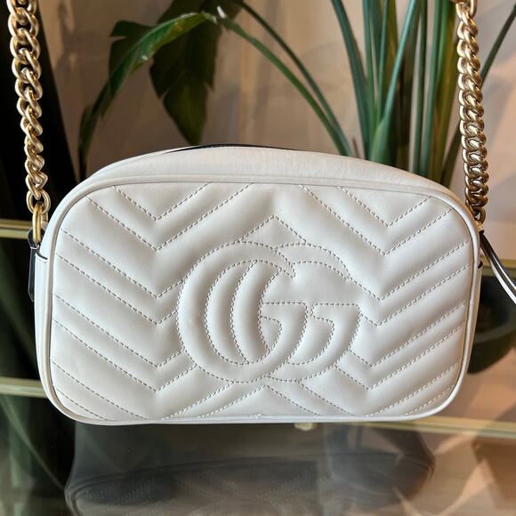 GUCCI GG Marmont Small Camera Bag - Picture 4 of 16